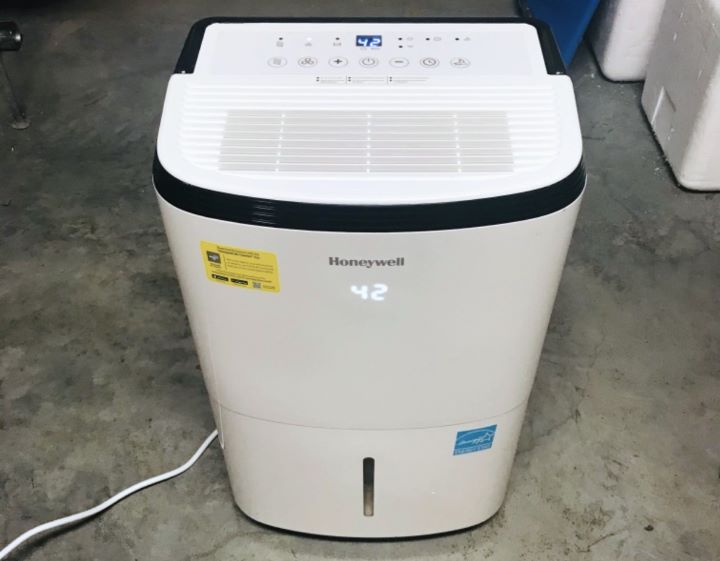 Observing the Smart WiFi Energy Star Dehumidifier for Medium Basements & Rooms from Honeywell