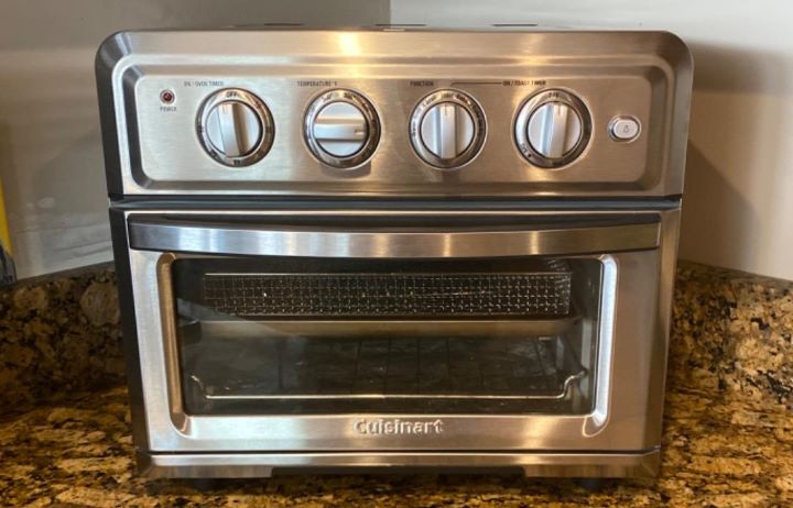  Reviewing the functionality of the toaster oven for seniors