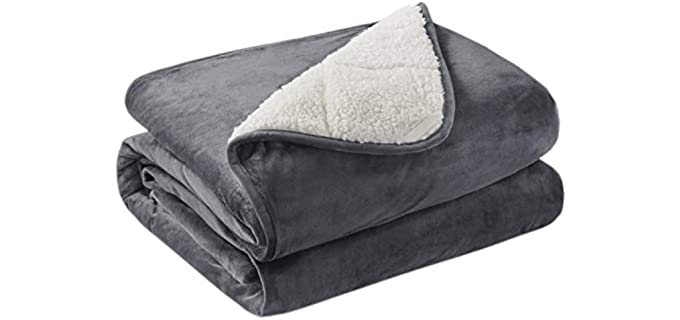 Degrees of Comfort 10 Pounds Soft Sherpa Weighted Throw Blankets for Couch, Small Anxiety Blanket for Women, Teen & Adult, 50x60 Inch, Charcoal, 10lb