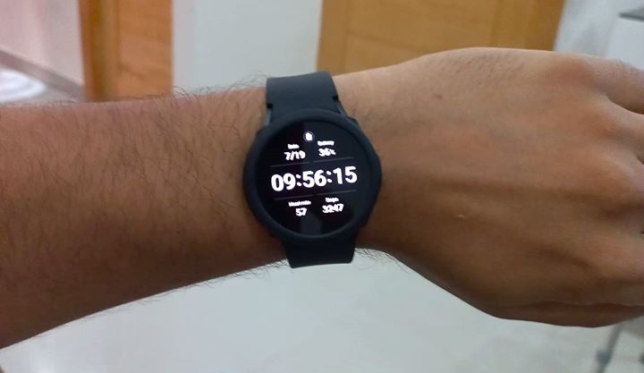 Reviewing SAMSUNG Galaxy Watch 4 40mm Smartwatch with ECG Monitor Tracker