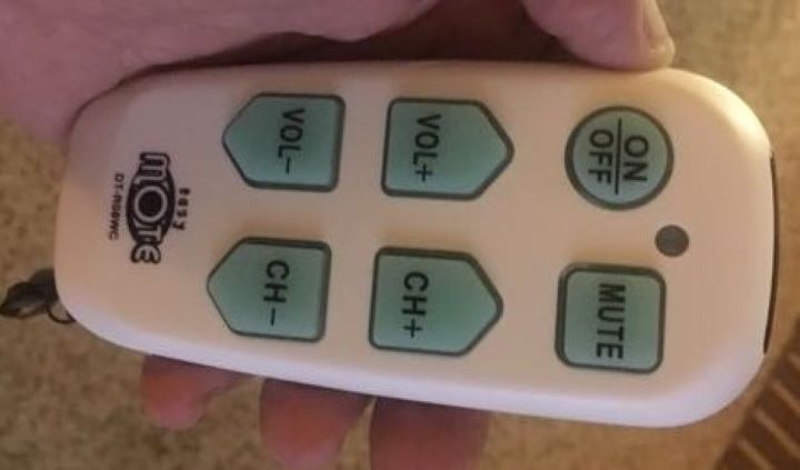 Trying the easy handheld TV remote for seniors from Continuus