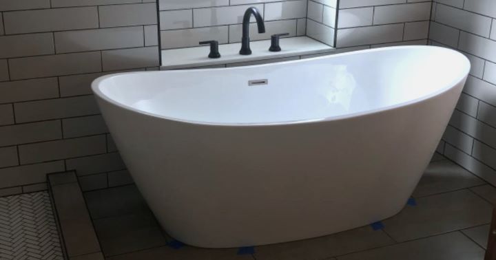 Analyzing the features of the walk-in tub for seniors