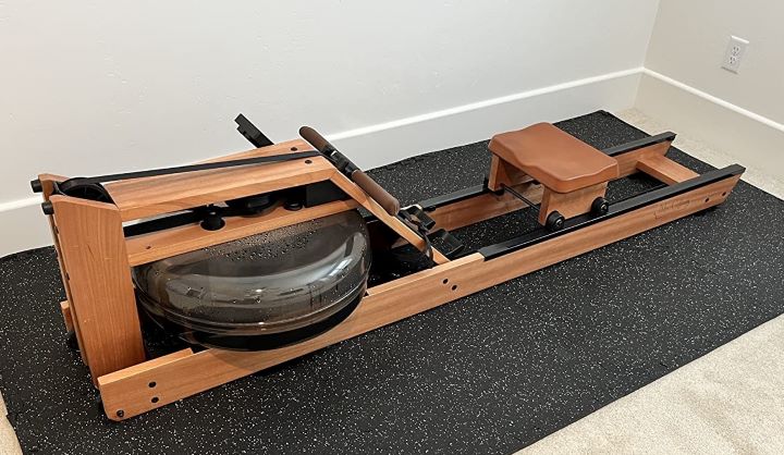 Trying the home-use rowing machine for seniors from Mr. Captain