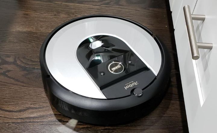 Confirming how smart and useful the robotic vacuum for the elderly