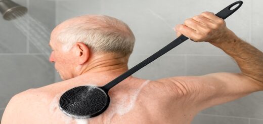 Best Bath Brushes for Seniors Featured Image