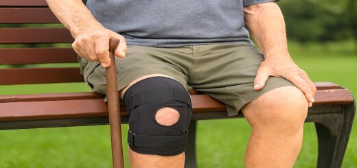 Best Knee Support Braces for Seniors Featured Image