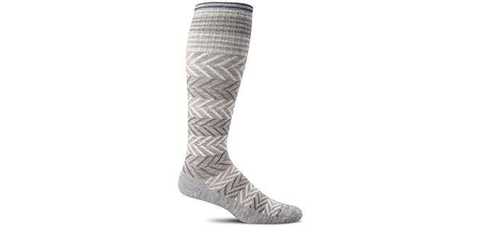 Sockwell Women's Chevron Moderate Graduated Compression Sock, Lt. Grey - M/L